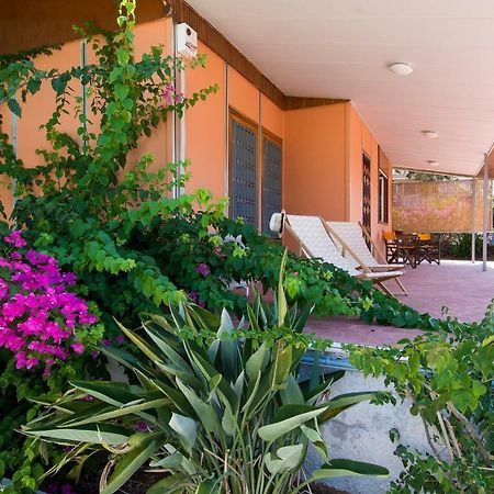 The Boucamviglia Beach House Saronida Kültér fotó