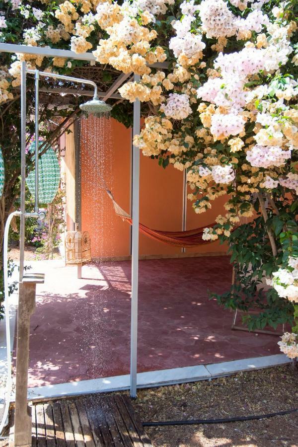 The Boucamviglia Beach House Saronida Kültér fotó